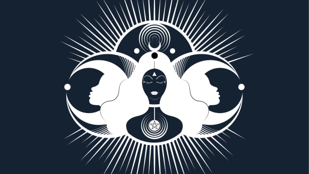 巫术崇拜者女神赫卡特图标,三女神的象征月球阶段。